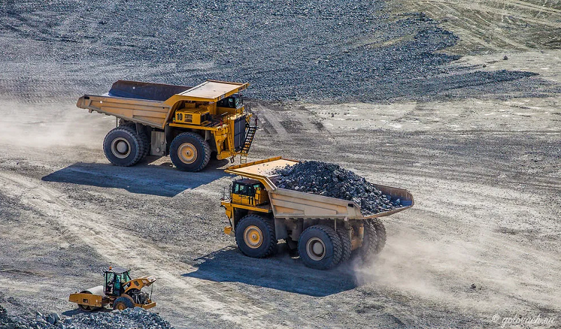 роботизированные самосвалы для открытых карьеров